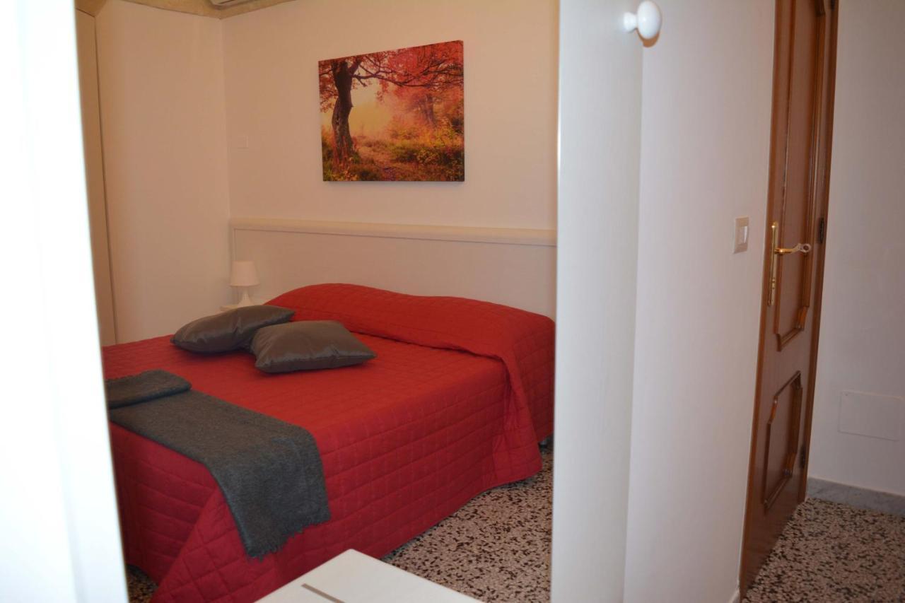 Il Rifugio Di Laerte Bed & Breakfast Laterza Ngoại thất bức ảnh